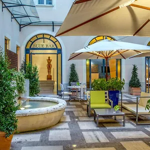 Empire Hotel